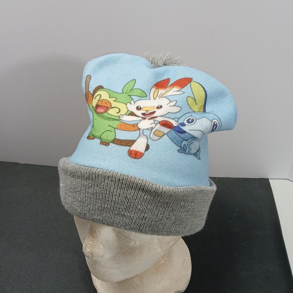 Pokémon Gray Beanie Youth OSFM Grookey, Sobble, & Scorbunny Pom‎ Pom Boggin 2021